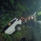 Sebuah kecelakaan lalu lintas tunggal terjadi di Jalan Raya Leles, tepatnya di Kampung Tutugan, Desa Haruman, Kecamatan Leles, Kabupaten Garut pada Selasa malam sekitar pukul 18.45 WIB. Selasa (18/02/2025).
