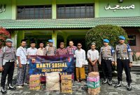 Dalam rangka meningkatkan kepercayaan masyarakat dan mewujudkan peran Polri sebagai pengayom yang peduli terhadap kesejahteraan masyarakat, Sipropam Polres Garut menggelar kegiatan Baksos di Ponpes Al Halim, Tarogong Kaler. Kamis (20/02/2025).
