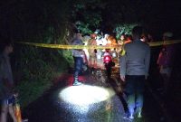 Akibat curah hujan yang tinggi telah terjadi bencana alam tanah longsor di Kampung Bekong Cijangkar, Desa Bojong, Kecamatan Bungbulang, Minggu malam (23/02/2025).
