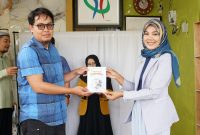 Rumah Konten Basajan Akademi menggelar Pelatihan Digital Marketing bekerja sama dengan Pusat Investasi Pemerintah (PIP) dan Badan Nasional Penanggulangan Terorisme (BNPT). Pelatihan  berlangsung di Jalan Talaga Bodas, Desa Sindangratu, Kecamatan Wanaraja, Kabupaten Garut, Selasa (25/2/2025), diikuti oleh masyarakat dari berbagai kalangan.
