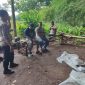 Polsek Cibatu melakukan penertiban terkait dugaan tindak pidana perjudian sabung ayam yang telah meresahkan warga di wilayah Kecamatan Cibatu, Kabupaten Garut. Pada hari Kamis, 27 Februari 2025, sekitar pukul 15.00 WIB.
