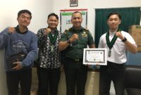 Himpunan Mahasiswa Islam (HMI) Komisariat Institut Agama Islam Persatuan Islam (IAIPI) Garut melakukan kunjungan silaturahmi ke Koramil 1111 Tarogong Kidul, Kabupaten Garut, pada Senin (3/3/2025). Kunjungan ini bertujuan mempererat hubungan baik antara HMI dengan TNI serta membangun sinergi dalam berbagai program.
