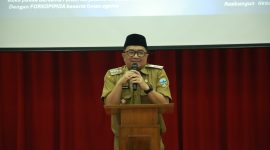 Forum Kerjasama Kristiani Garut (FKKG) menggelar acara buka puasa bersama yang melibatkan unsur Forum Koordinasi Pimpinan Daerah (Forkopimda), tokoh lintas agama, serta masyarakat. Acara ini dilaksanakan dalam upaya mempererat silaturahmi dan membangun kebersamaan di bulan suci Ramadan, yang diselenggarakan di Aula SMP Yos Sudarso, Jalan Bank Pakuwon, Kecamatan Garut Kota, Kabupaten Garut, pada Senin (10/3/2025).