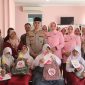 Dalam rangka menyambut Bulan Suci Ramadhan dan memperingati HUT ke-45 Yayasan Kemala Bhayangkari, Kapolres Garut Beserta Pengurus Bhayangkari Cabang Garut melaksanakan kegiatan Bakti Sosial berupa pemberian santunan kepada anak-anak tunanetra. Jumat (14/03/2025).