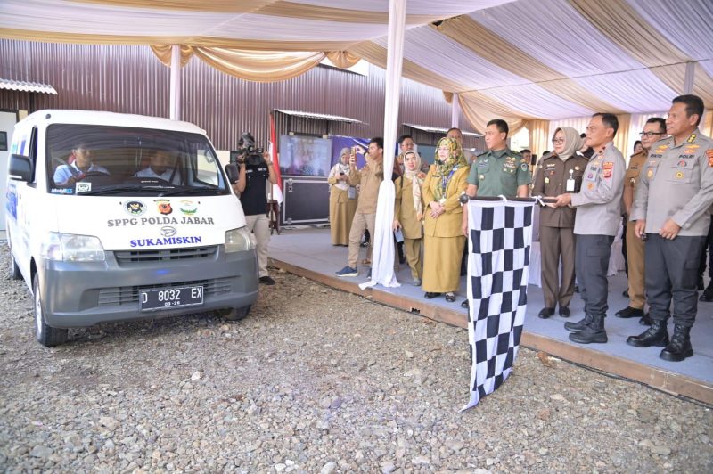 Polda Jawa Barat resmi meluncurkan Satuan Pelayanan Pemenuhan Gizi (SPPG) Polri di Aspol Sukamiskin Blok A, Jl. Dr. Sahardjo, Bandung, Senin (17/3/2025).