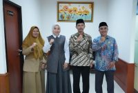 Wakil Bupati Garut, Putri Karlina, menggelar pertemuan dengan Badan Amil Zakat Nasional (Baznas) Kabupaten Garut, di Kantor Wakil Bupati Garut, Jalan Pembangunan, Kecamatan Tarogong Kidul, Selasa (18/3/2025).