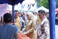 Plt. Asisten Daerah II Bidang Perekonomian dan Pembangunan, Dedy Mulyadi, menyampaikan bahwa pemerintah telah menyediakan 208 titik lokasi bagi para PKL selama bulan Ramadan.