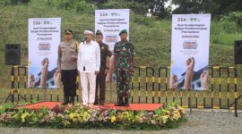 Kapoksahli Pangdam III/Siliwangi, Brigjen TNI Albertus Magnus Suharyadi, S.I.P., M.S.I., mewakili Pangdam III/Slw bersama Kapolda Jabar dan Asintel Kejati Jabar mendampingi Gubernur Jabar memimpin Apel Kesiapsiagaan Satgas Pemberantasan Premanisme yang digelar di Area Ruang Aspirasi Kawasan International Industri City (KIIC), Desa Margakarya, Kecamatan Telukjambe Barat, Kabupaten Karawang, Kamis (27/03/2025).