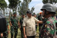 Pangdam III/Siliwangi, Mayjen TNI Dadang Arif Abdurahman, S.E., M.Si., CHRMP., menyambut Kunker Menteri Pertahanan Republik Indonesia Letjen TNI (Purn) Sjafrie Sjamsoeddin di Secata Rindam III/Slw, Pangalengan, Kab. Bandung, Kamis (27/03/2025).