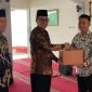 Dalam momen penuh kehangatan menjelang Idul Fitri, Kementerian Imigrasi dan Pemasyarakatan menggelar kegiatan pembagian bingkisan sembako yang bermakna bagi para petugas Lembaga Pemasyarakatan (Lapas), Rumah Tahanan (Rutan), dan Balai Pemasyarakatan (Bapas) di wilayah Garut.