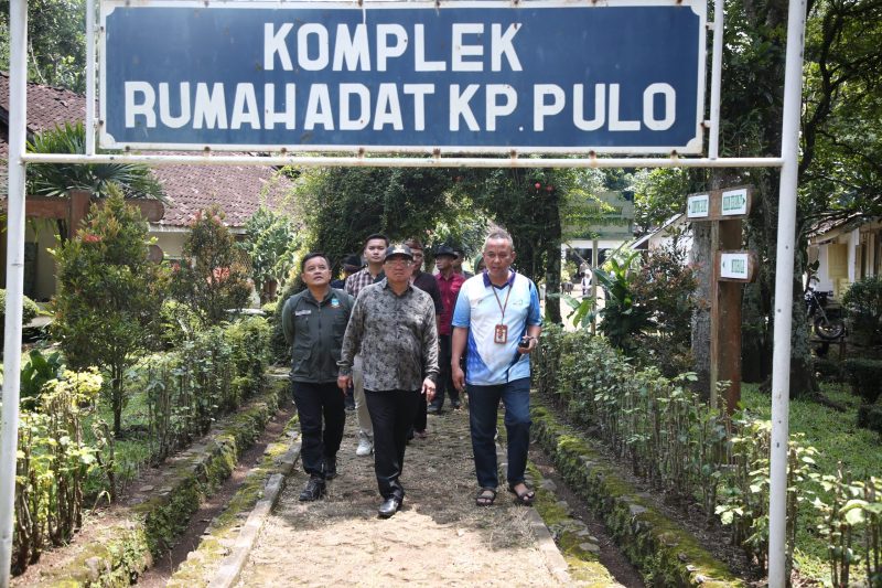 Pemerintah Kabupaten Garut menyatakan kesiapannya dalam menyambut wisatawan selama libur Lebaran 1446 Hijriah. Berbagai persiapan telah dilakukan guna memastikan kenyamanan dan keamanan pengunjung di berbagai destinasi wisata unggulan di Garut.