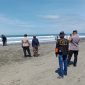 Dalam rangka menjaga keamanan dan kenyamanan pengunjung selama liburan Lebaran, Polsek Cibalong melaksanakan kegiatan monitoring di objek wisata Pantai Karang Paranje, Desa Karayasari, Kecamatan Cibalong. Kegiatan ini dilakukan sebagai bagian dari Operasi Ketupat Lodaya 2025, untuk memastikan situasi di lokasi wisata tetap aman dan kondusif. Selasa (01/04/2025).