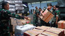 Sebagai wujud solidaritas antar bangsa, Kodam III/Siliwangi menyalurkan bantuan kemanusiaan kepada korban Gempa Bumi di Myanmar. Penyaluran bantuan dilaksanakan melalui Korem Jajaran Kodam III/Slw dan dihimpun di Lanud Halim Perdanakusuma, Jakarta Timur, Rabu (02/04/2025).
