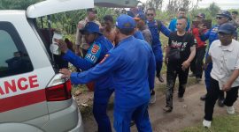 Sebuah insiden laka laut terjadi di Pantai Karang Papak, Desa Cikelet, Kecamatan Cikelet, pada hari Minggu (6/4) sekitar pukul 11.30 WIB.