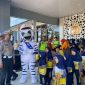 Satlantas Polres Garut Gelar Kegiatan “Polisi Sahabat Anak” Bersama TK Aisah Satlantas Polres Garut kembali menunjukkan komitmennya dalam membangun kedekatan antara polisi dan anak-anak melalui kegiatan edukatif bertajuk “Polisi Sahabat Anak”. Kali ini, kegiatan dilaksanakan bersama siswa-siswi dari TK Aisah, di Halaman Mako Polres Garut. Rabu (23/04/2025).