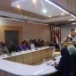 Kapolres Garut AKBP Mochamad Fajar Gemilang, S.I.K., M.H., M.I.K., bersama pimpinan serikat buruh dan pekerja se-Kabupaten Garut tengah dilaksanakan silaturahmi dan halal bihalal. Sabtu (26/4/2025).