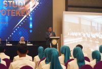 Bupati Garut, Abdusy Syakur Amin, menghadiri Sidang Terbuka Pelantikan dan Pengambilan Sumpah/Janji Apoteker Angkatan XI Program Studi Profesi Apoteker FMIPA Universitas Garut yang digelar di Ballroom Hotel Harmoni, Jalan Cipanas Baru, Kecamatan Tarogong Kaler, Selasa (29/4/2025). 