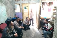 Menindaklanjuti laporan masyarakat yang masuk melalui layanan WhatsApp Taros Kapolres Garut, Polres Garut melalui Polsek Garut Kota melakukan penindakan terhadap dugaan penjualan minuman keras (miras) jenis One Med di wilayah pemukiman warga. Rabu (07/05/2025).