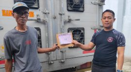 Lembaga Pemasyarakatan Kelas IIA Garut kembali melanjutkan program kemandirian warga binaan dengan memulai siklus kedua pemeliharaan ayam pedaging di kandang yang dikelola langsung oleh para narapidana. Pada hari ini, sebanyak 14.000 ekor anak ayam kembali dimasukkan ke kandang sebagai bagian dari siklus budidaya yang telah berjalan sejak awal tahun. Rabu (7/5/2025).