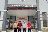 Dalam rangka mendukung program ketahanan pangan nasional, PRIMKOPASINDO Lapas Garut bersama Bank Perekonomian Rakyat (BPR) Nusumma Jabar melakukan kajian bersama terkait potensi pembiayaan usaha produktif di lingkungan Lapas Garut. Jumat (9/5/2025).