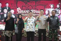 Dinas Pengendalian Penduduk, Keluarga Berencana, Pemberdayaan Perempuan, dan Perlindungan Anak (DPPKBPPPA) Kabupaten Garut menggelar acara Grand Final Pemilihan Duta Generasi Berencana (GenRe) Kabupaten Garut Tahun 2025 yang berlangsung di Gedung Pendopo, Kecamatan Garut Kota, Kabupaten Garut, Jumat malam (9/5/2025).