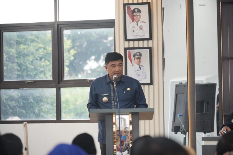 Bupati Garut Abdusy Syakur Amin Pimpin Rakor di Dinsos Garut