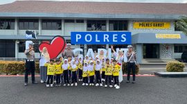 Sat Lantas Polres Garut berikan edukasi keselamatan dengan TK Al Irsyad