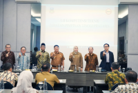 Bupati Garut, Abdusy Syakur Amin, membuka secara resmi Uji Kompetensi Teknis Pejabat Pimpinan Tinggi Pratama Kabupaten Garut. Kegiatan ini berlangsung di Aula Hotel Harmoni, Jalan Cipanas Baru, Kecamatan Tarogong Kaler, Kabupaten Garut, Senin (19/5/2025).