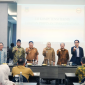 Bupati Garut, Abdusy Syakur Amin, membuka secara resmi Uji Kompetensi Teknis Pejabat Pimpinan Tinggi Pratama Kabupaten Garut. Kegiatan ini berlangsung di Aula Hotel Harmoni, Jalan Cipanas Baru, Kecamatan Tarogong Kaler, Kabupaten Garut, Senin (19/5/2025).