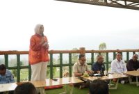 Putri Karlina dampingi Wamendagri kunjungi Koperasi Desa Merah Putih di Cisurupan 