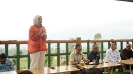 Putri Karlina dampingi Wamendagri kunjungi Koperasi Desa Merah Putih di Cisurupan 