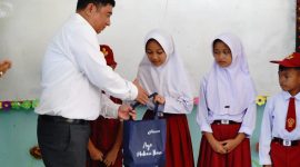 Bupati Garut Abdusy Syakur Amin