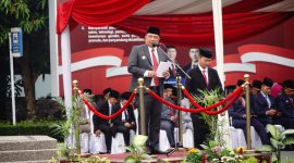 Bupati Garut Abdusy Syakur Amin saat pimpin upacara hari lahir pancasila