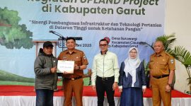 Bupati Garut Abdusy Syakur Amin
