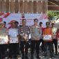 Kapolres Garut dan jajaran bagikan puluhan paket sembako