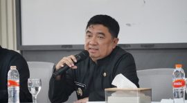 Bupati Garut Syakur Amin
