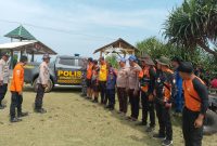 Foto: Pencarian wisatawan yang tengelam