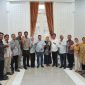 Foto:Bupati Garut, Abdusy Syakur Amin menerima kunjungan kerja Komisioner Komisi Perlindungan Anak Indonesia (KPAI)