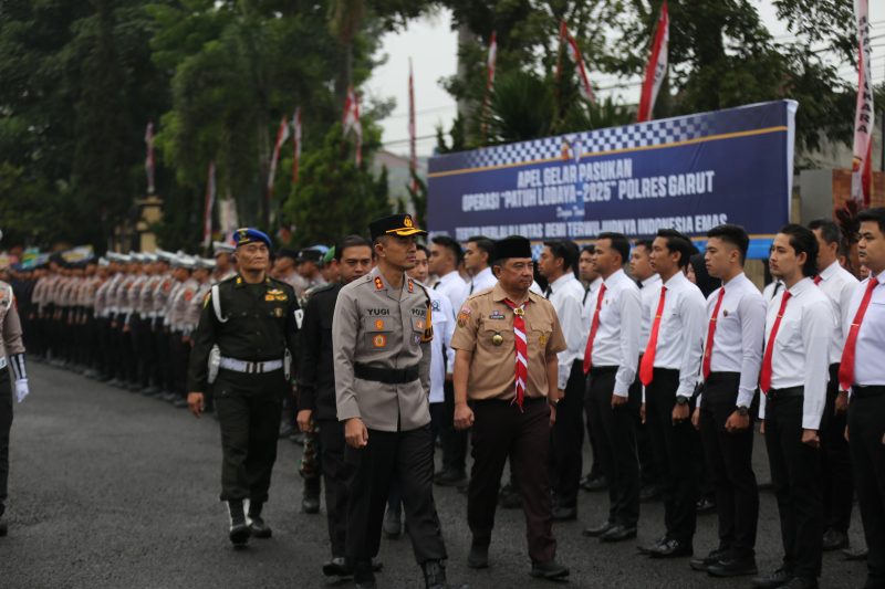 Polres Garut menggelar Apel Gelar Pasukan dalam rangka dimulainya Operasi Patuh Lodaya 2025. Kegiatan yang mengusung tema 