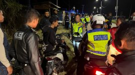 Polres Garut laksanakan kegiatan KRYD (Kegiatan Rutin Yang Ditingkatkan) dalam rangka menjaga situasi kondusif di wilayah Kabupaten Garut. Sabtu malam (19/07/2025).