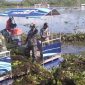 Kodim 0611/Garut melaksanakan kegiatan pembersihan eceng gondok di Situ Bagendit pada hari ini dengan menggunakan perahu Ponton dan Conveyor darat. Kegiatan ini bertujuan untuk mengangkat sampah eceng gondok dari perairan Situ Bagendit Kecamatan Banyuresmi kabupaten Garut Jawa Barat yang dilaksanakan sejak pukul 08.00 WIB sampai dengan pukul 16.00 WIB. Minggu (20/7/2025).