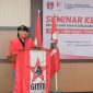 Dewan Pimpinan Cabang Gerakan Mahasiswa Nasional Indonesia (DPC GMNI) Garut menyampaikan duka cita mendalam atas tragedi yang terjadi dalam acara pesta rakyat pernikahan Wakil Bupati Garut yang digelar beberapa hari lalu. Peristiwa ini menyebabkan tiga orang meninggal dunia dan puluhan lainnya mengalami luka-luka akibat insiden desak-desakan massa dalam acara yang seharusnya menjadi ajang kebahagiaan bersama. Senin (21/7/2025).