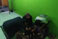 Sat Narkoba Polres Garut menggelar operasi cipta kondisi berupa razia minuman keras di wilayah Kecamatan Tarogong Kidul, Kabupaten Garut, pada Senin malam, 21 Juli 2025.