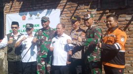 Badan Amil Zakat Nasional (BAZNAS) Republik Indonesia (RI) berkolaborasi bersama Mabes Tentara Nasional Indonesia (TNI) melalui Baznas Kabupaten Garut dan Kodim 0611/Garut menyalurkan bantuan Rutilahu sebanyak 10 unit yang tersebar di tiga kecamatan di kabupaten Garut.