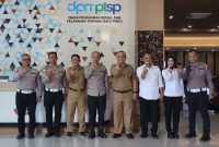 Dalam upaya meningkatkan kualitas pelayanan publik serta memastikan kesiapan personel dan sarana prasarana, Kapolres Garut AKBP Yugi Bayu Hendarto, S.I.K., M.A.P. melakukan kunjungan dan pengecekan langsung ke sejumlah titik pelayanan Polri pada Senin (28/7/2025).