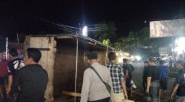 Kecelakaan lalu lintas tunggal terjadi pada Senin malam (28/07/2025), di kawasan Perempatan pintu masuk Objek Wisata Rancabuaya, Jalan Lintas Selatan, Desa Purbayani, Kecamatan Caringin, Kabupaten Garut.