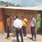 Polsek Leles bersama Sat Narkoba Polres Garut, Unit Reskrim Polsek Leles, dan Trantib Kecamatan Leles melakukan penertiban terhadap dua lokasi yang diduga menjadi tempat penjualan obat-obatan tanpa izin di wilayah hukum Polsek Leles. Rabu (06/08/2025).