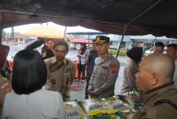 Polres Garut menggelar Kick Off Launching Gerakan Pangan Murah (GPM) Polri untuk masyarakat pada Kamis (14/8/2025) di Lapang Apel Polres Garut, Jl. Jenderal Sudirman No. 204. Kegiatan ini dilaksanakan secara serentak di seluruh Indonesia dan dipimpin langsung oleh Kapolri Jenderal Polisi Drs. Listyo Sigit Prabowo, M.Si. melalui sarana Zoom Meeting.