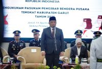 Bupati Garut, Abdusy Syakur Amin, mengukuhkan 35 anggota Pasukan Pengibar Bendera Pusaka (Paskibraka) tingkat Kabupaten Garut Tahun 2025, yang dilaksanakan di Gedung Pendopo Garut, Jum'at (15/8/2025).