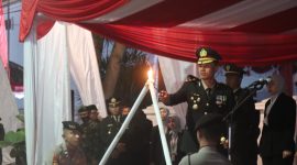 Dalam rangka memperingati Hari Ulang Tahun (HUT) ke-80 Proklamasi Kemerdekaan Republik Indonesia, Polres Garut bersama Forkopimda Kabupaten Garut menyelenggarakan Upacara Taptu dan Pawai Obor tingkat Kabupaten Garut pada Sabtu malam (16/8/2025).